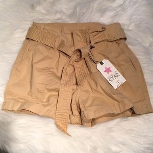 Vanilla star shorts